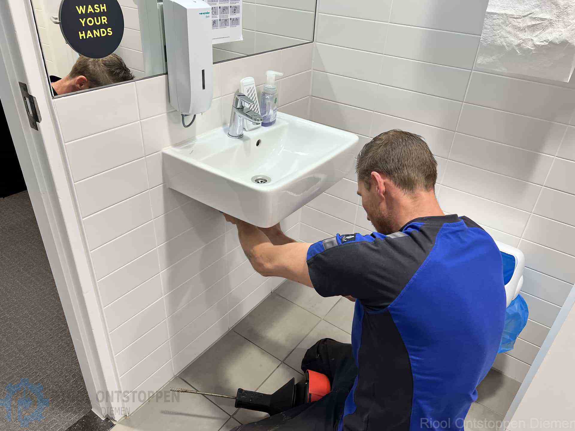 Gootsteen verstopt Diemen Gootsteen verstopt Diemen
